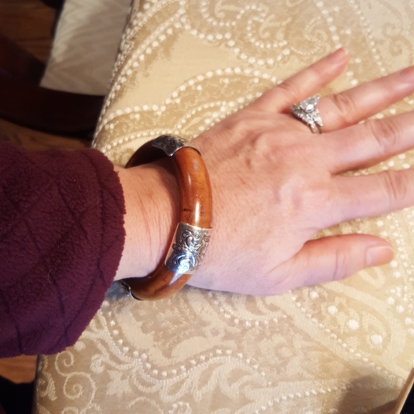 Silpada sterling silver and wooden western bangle - Picture 5 of 5